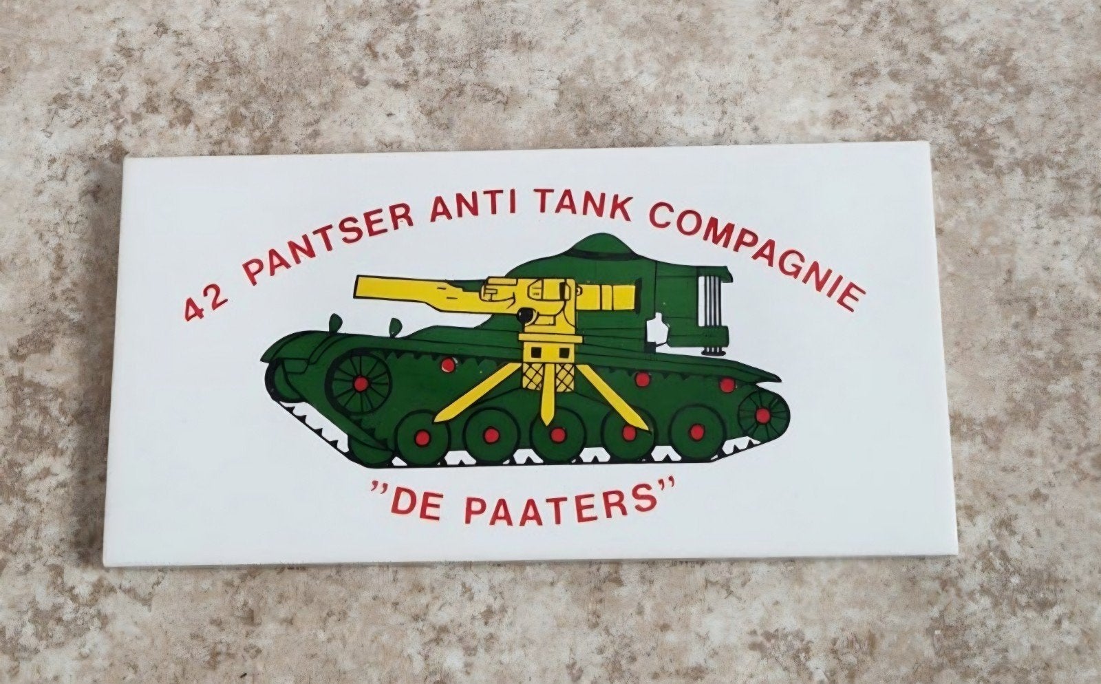 Tegel 42 pantser anti tank compagnie, Verzamelen, Militaria | Algemeen, Ophalen of Verzenden, Landmacht, Nederland