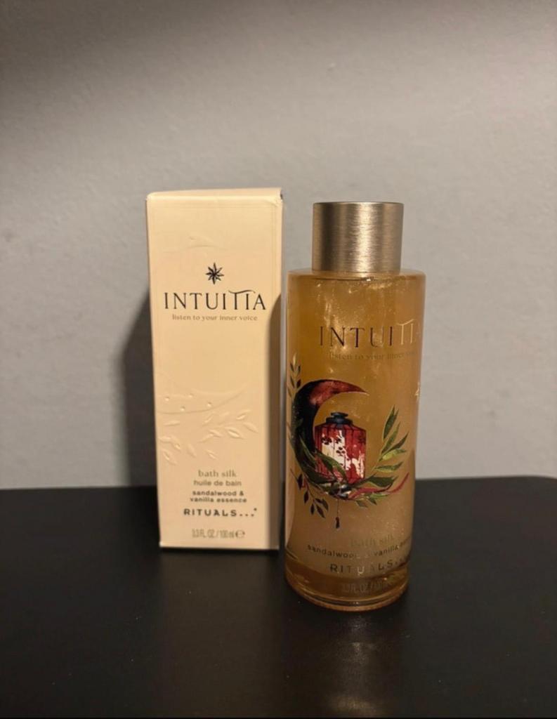 Rituals Intuitia Bath Silk - Sandalwood & Vanilla, Sieraden, Tassen en Uiterlijk, Uiterlijk | Lichaamsverzorging, Ophalen of Verzenden