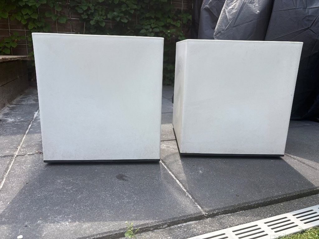 Titel: 2x Elho bloempot vierkant wit (30x30x29) – set, Kunststof, Gebruikt, Vierkant, Minder dan 40 cm