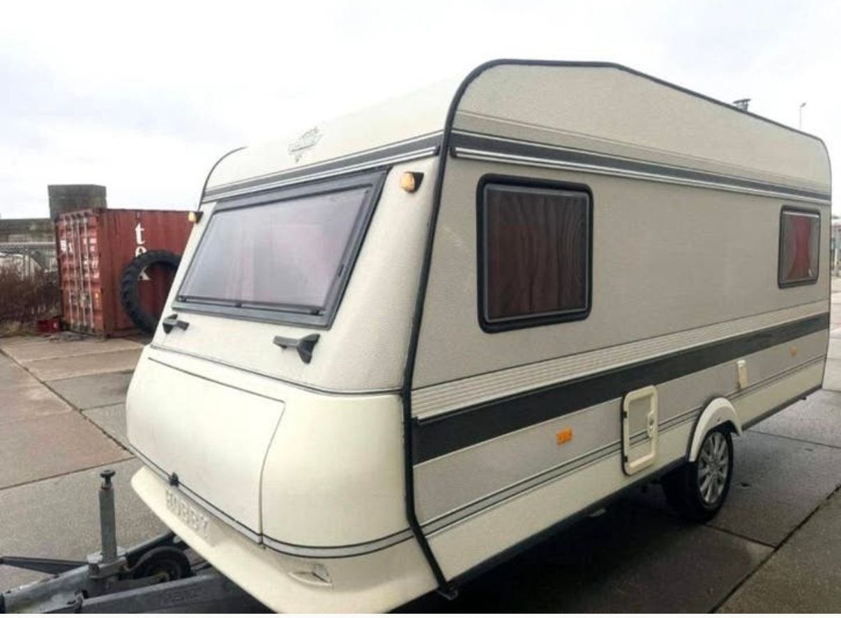 Hobby 460 caravan - nieuwe dissel, Hobby, Omvormbare zithoek, Treinzit, 750 - 1000 kg