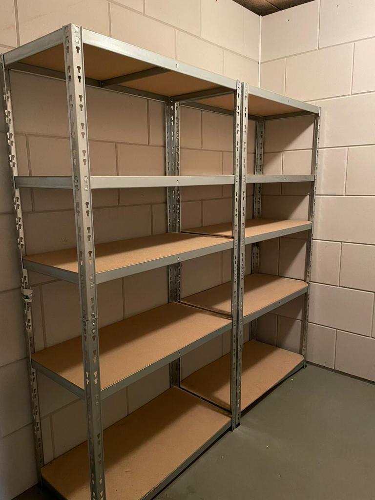 2 stellingkasten met planken, Ophalen, Zo goed als nieuw