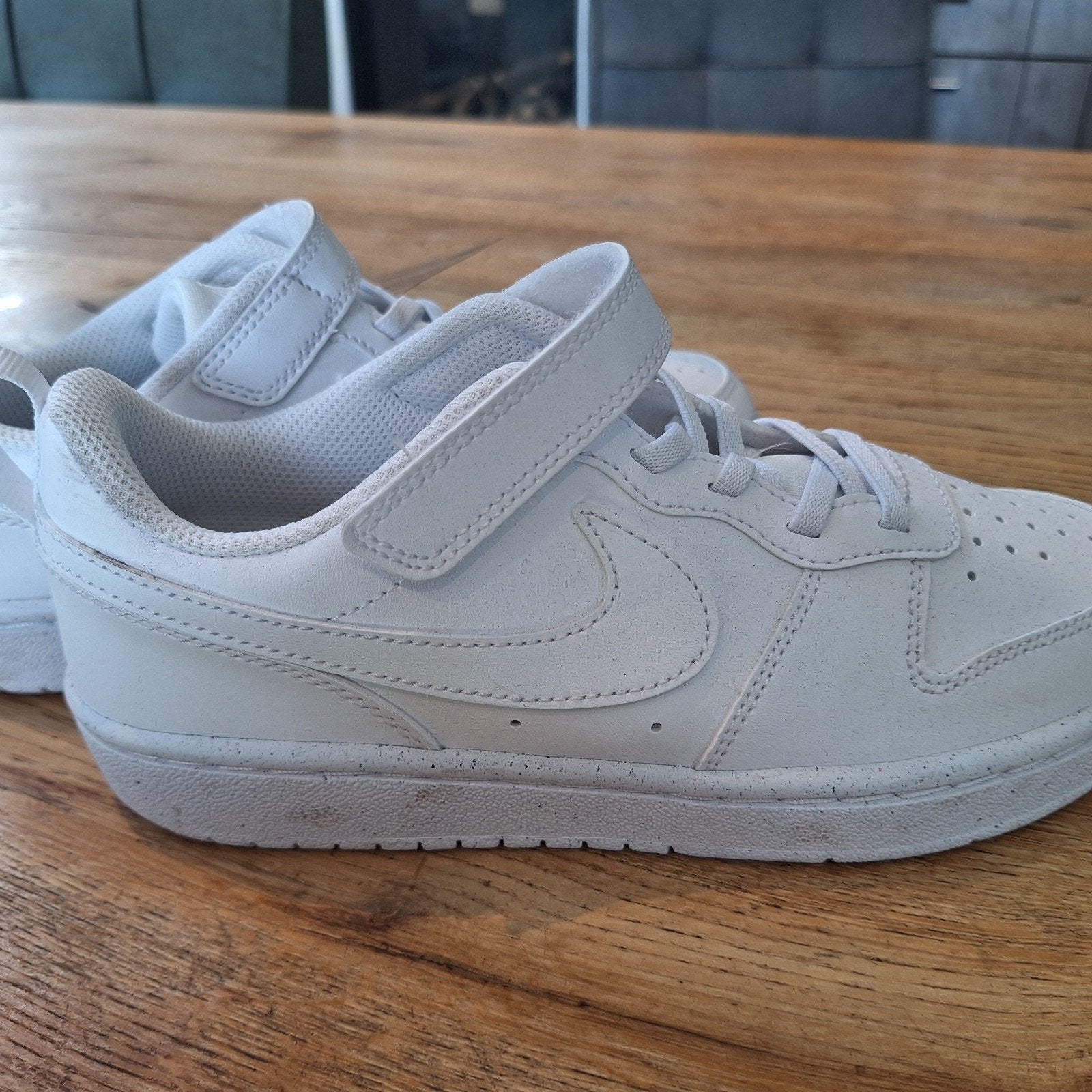 Nieuwe Nike Court Borough sneakers maat 35 (DV5457-106), Jongen of Meisje, Schoenen, Nieuw, Ophalen of Verzenden