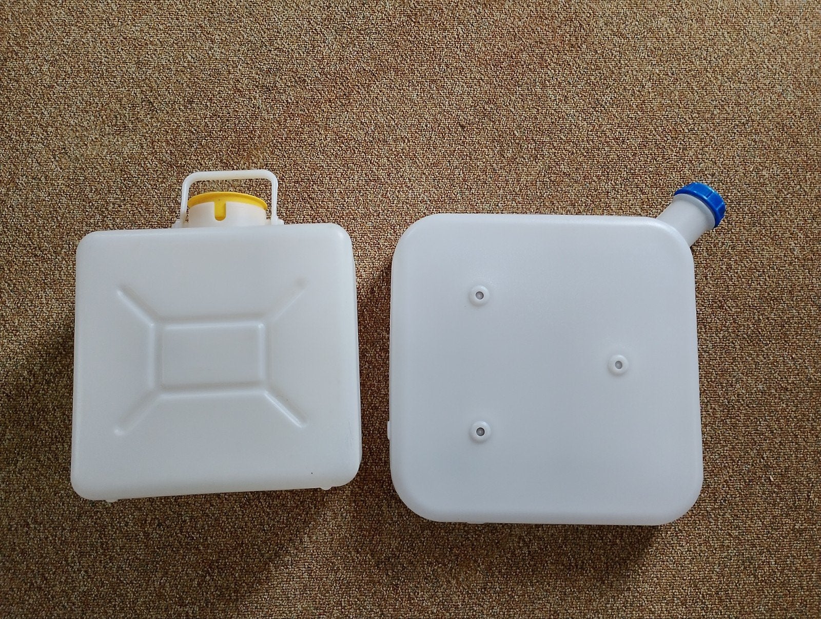 Witte jerrycans voor water of andere vloeistoffen, Ophalen, Nieuw