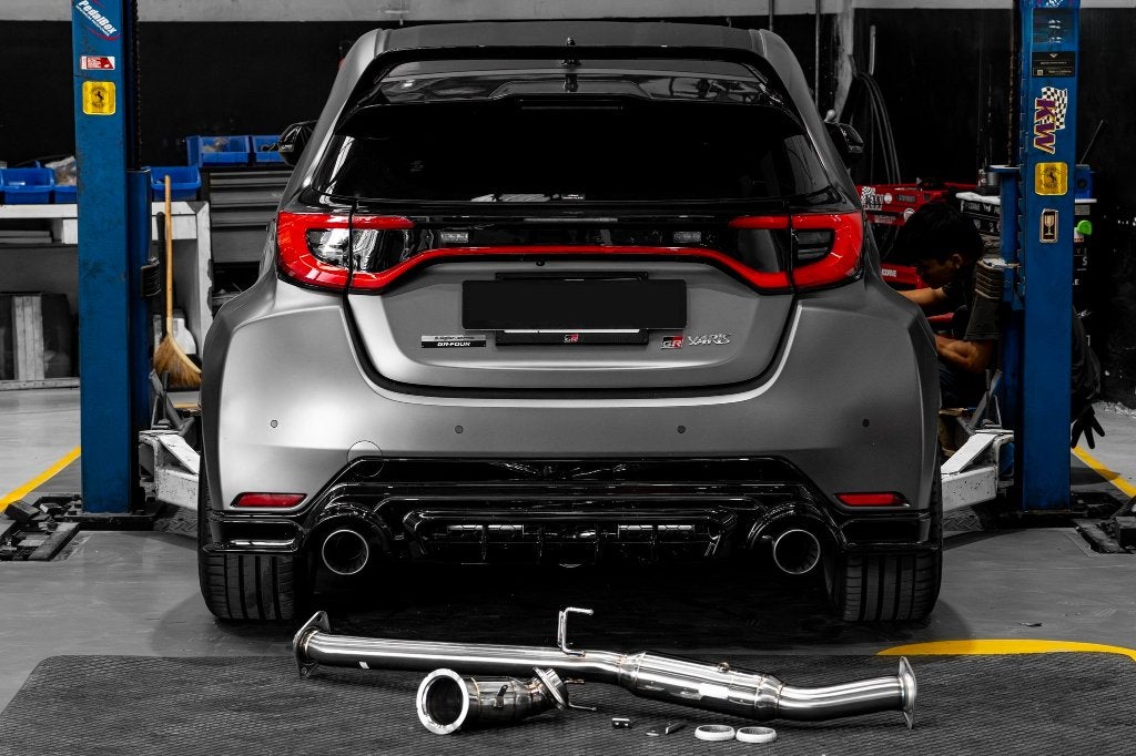 HKS High flow katalysator - Toyota Yaris GR 24+