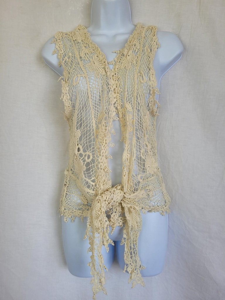 Mooi beige gehaakt katoenen hesje mt S merk Miss Line, ., Beige, Ophalen of Verzenden, Zo goed als nieuw