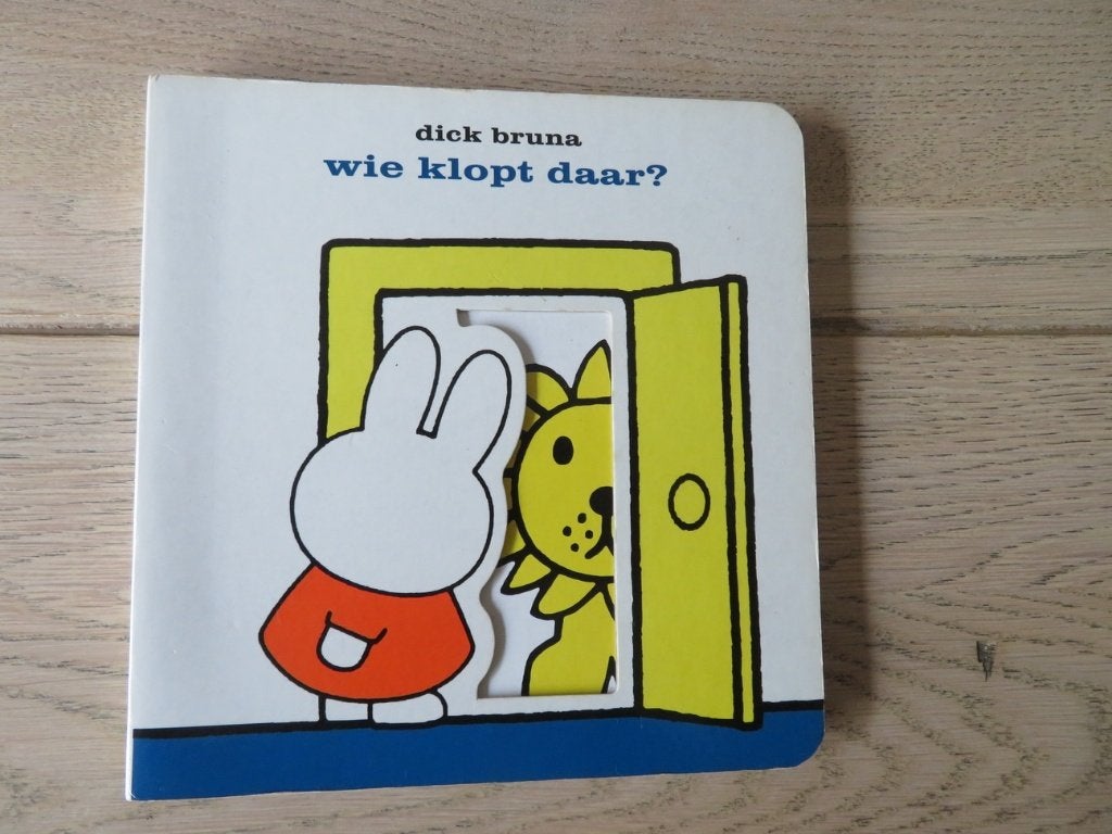 Nijntje- Wie klopt daar? Dick Bruna, Ophalen of Verzenden, Gelezen, 1 tot 2 jaar
