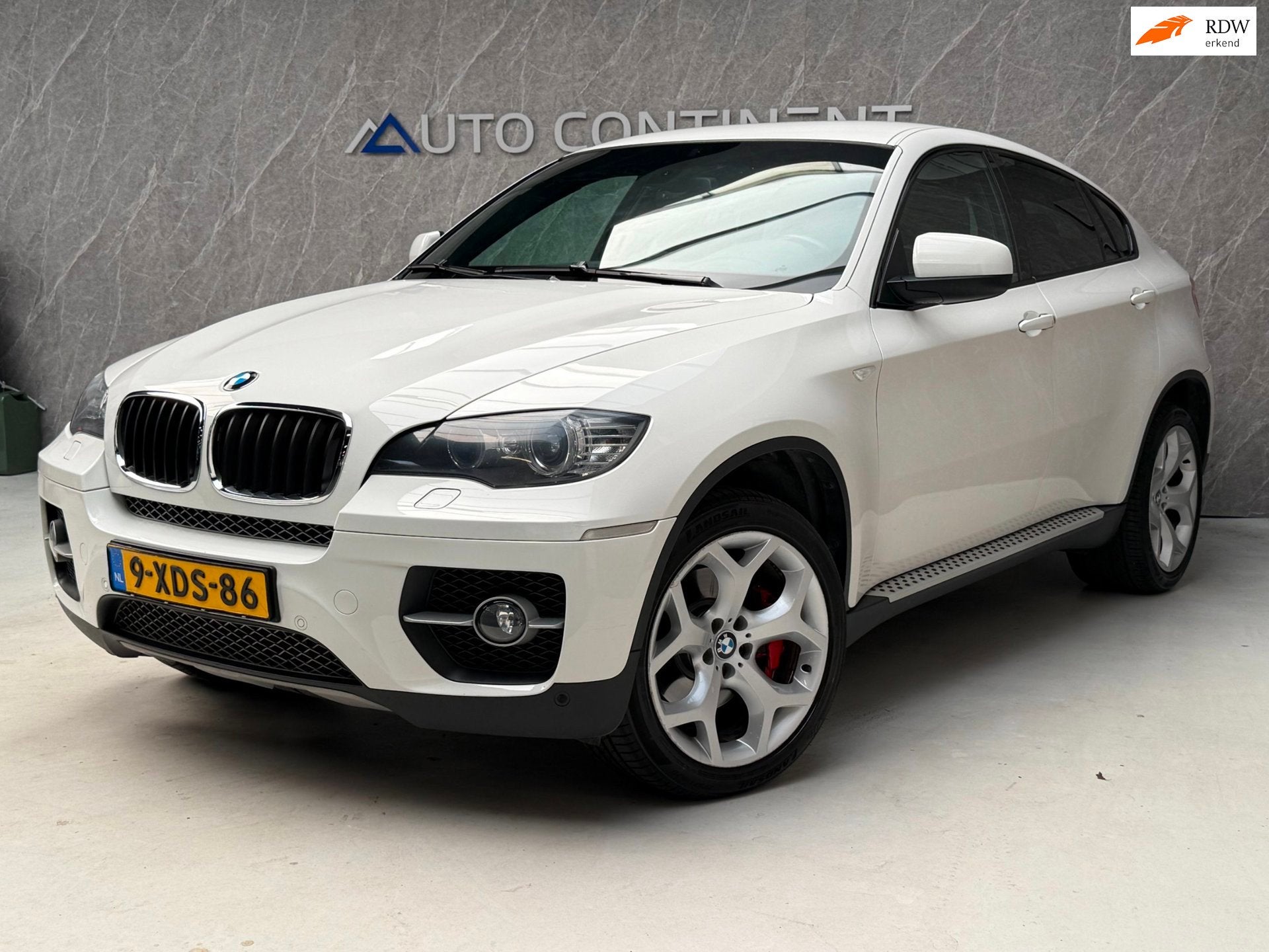 BMW X6 XDrive35i / Rijdt Goed / Erg Netjes / APK, Auto's, Euro 5, Gebruikt, Zwart, 4 stoelen