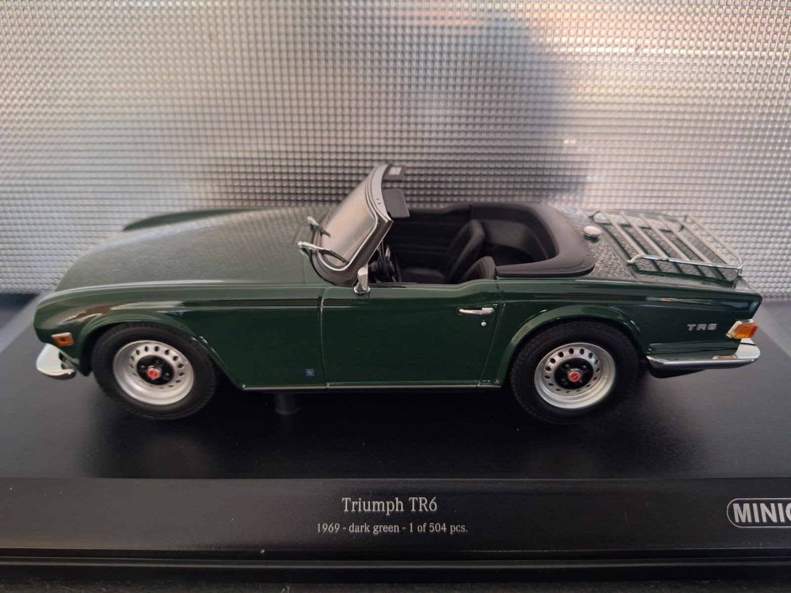 Triumph TR6 1969 Schaal 1:18, Minichamps, Auto, Nieuw, Ophalen of Verzenden