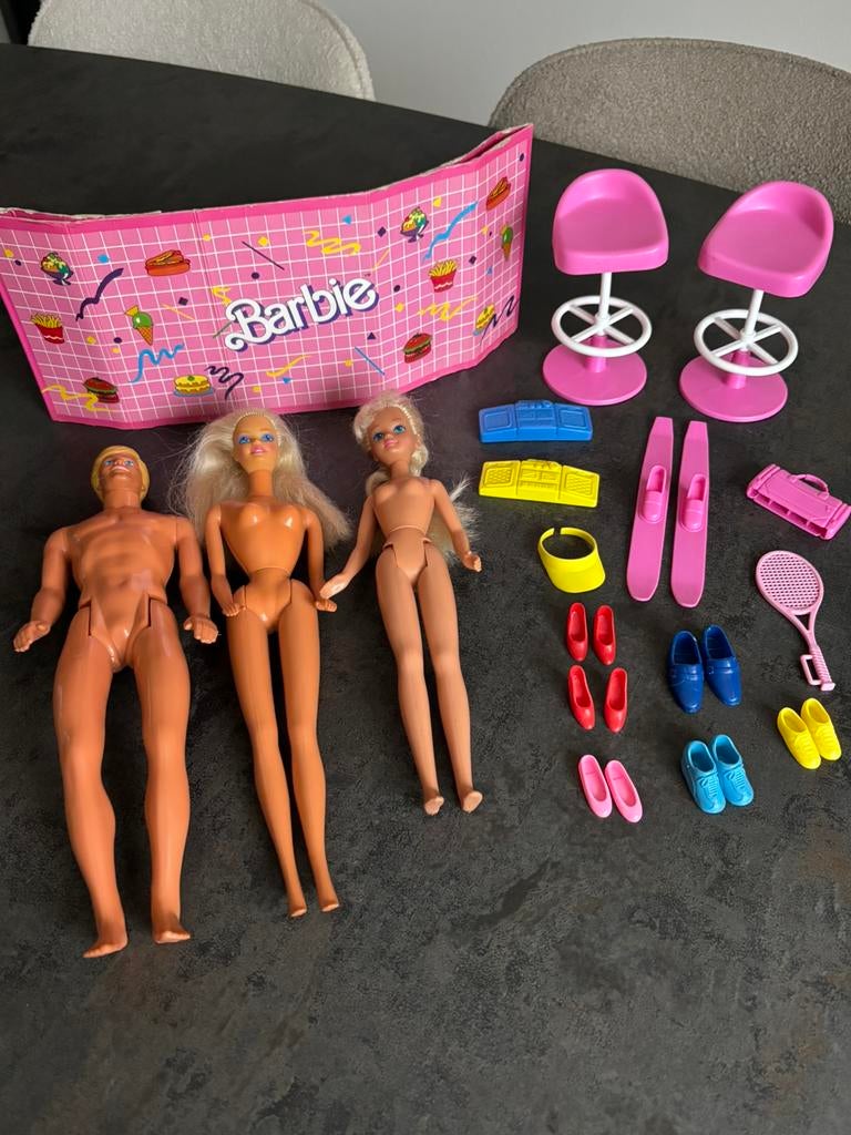 Barbies 1990, Kinderen en Baby's, Speelgoed | Poppen, Ophalen, Zo goed als nieuw, Barbie