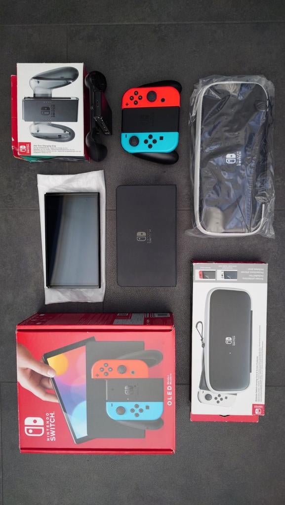 Nintendo Switch OLED + Joy-Con oplader + opbergtasje, Verzenden, Zo goed als nieuw, Met 1 controller, Switch OLED