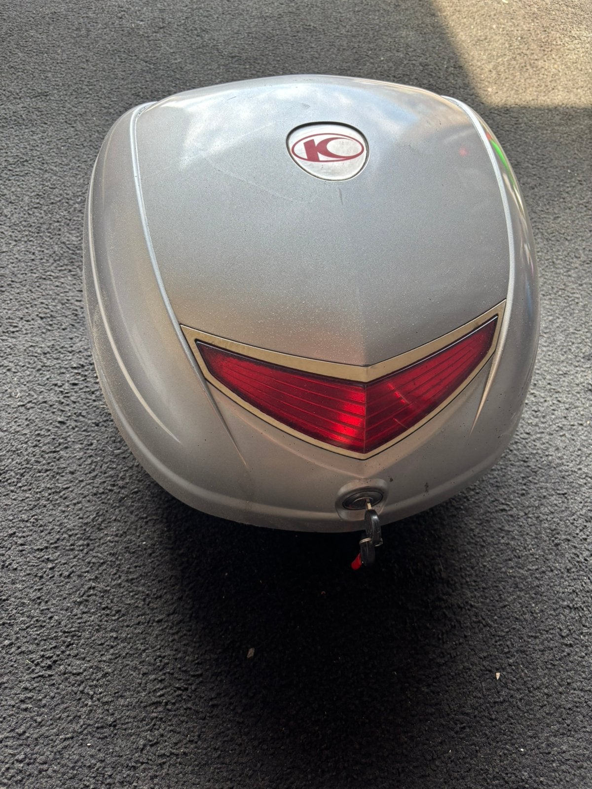 Top koffer voor scooters, Ophalen, Zo goed als nieuw