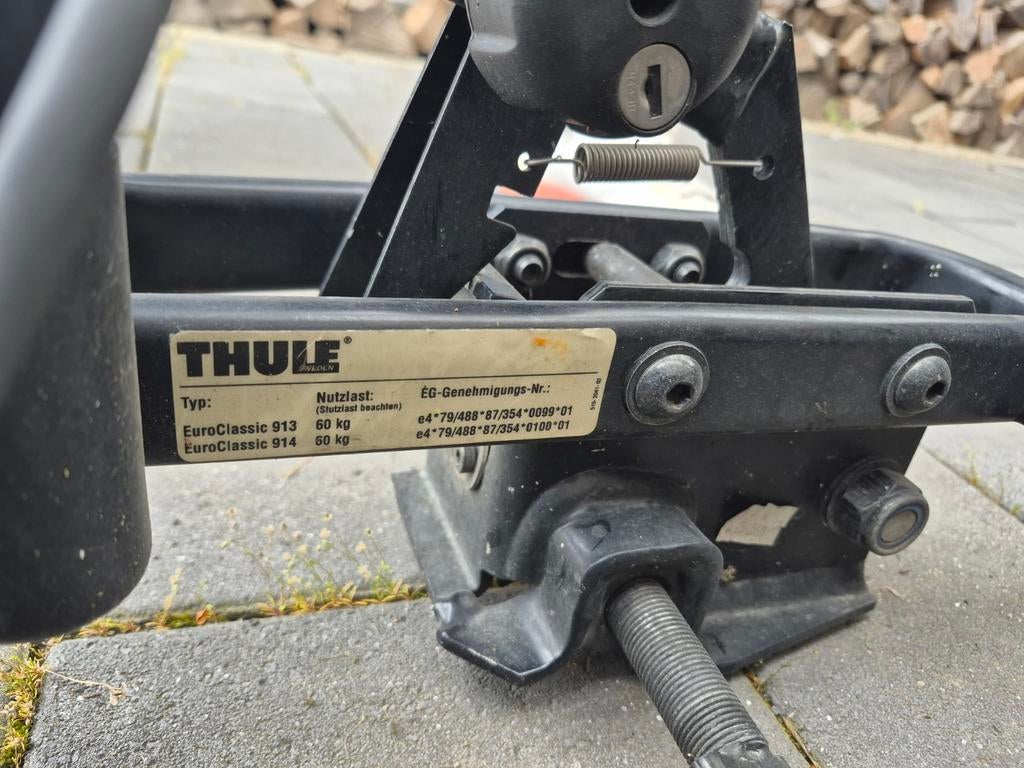 Thule fietsdrager voor 4 fietsen, afsluitbaar, Auto diversen, Fietsendragers, Ophalen of Verzenden, Gebruikt, Trekhaakdrager