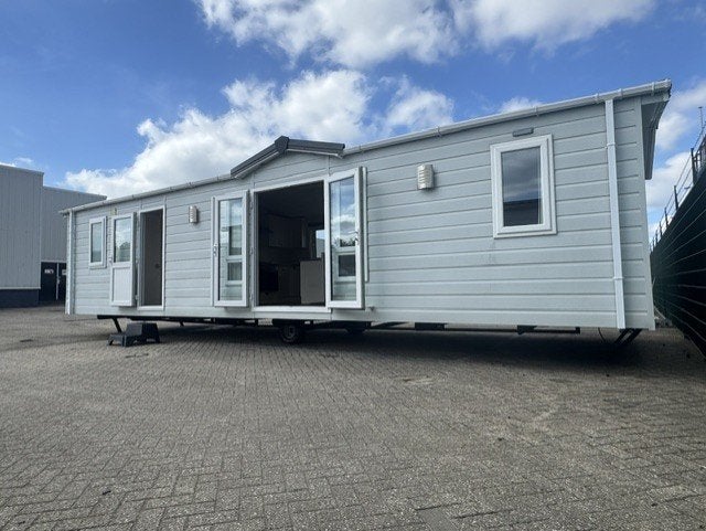 🏡Kunststof chalet met midden woonkamer 3 slaapkamers  ⬇️, Tot en met 6