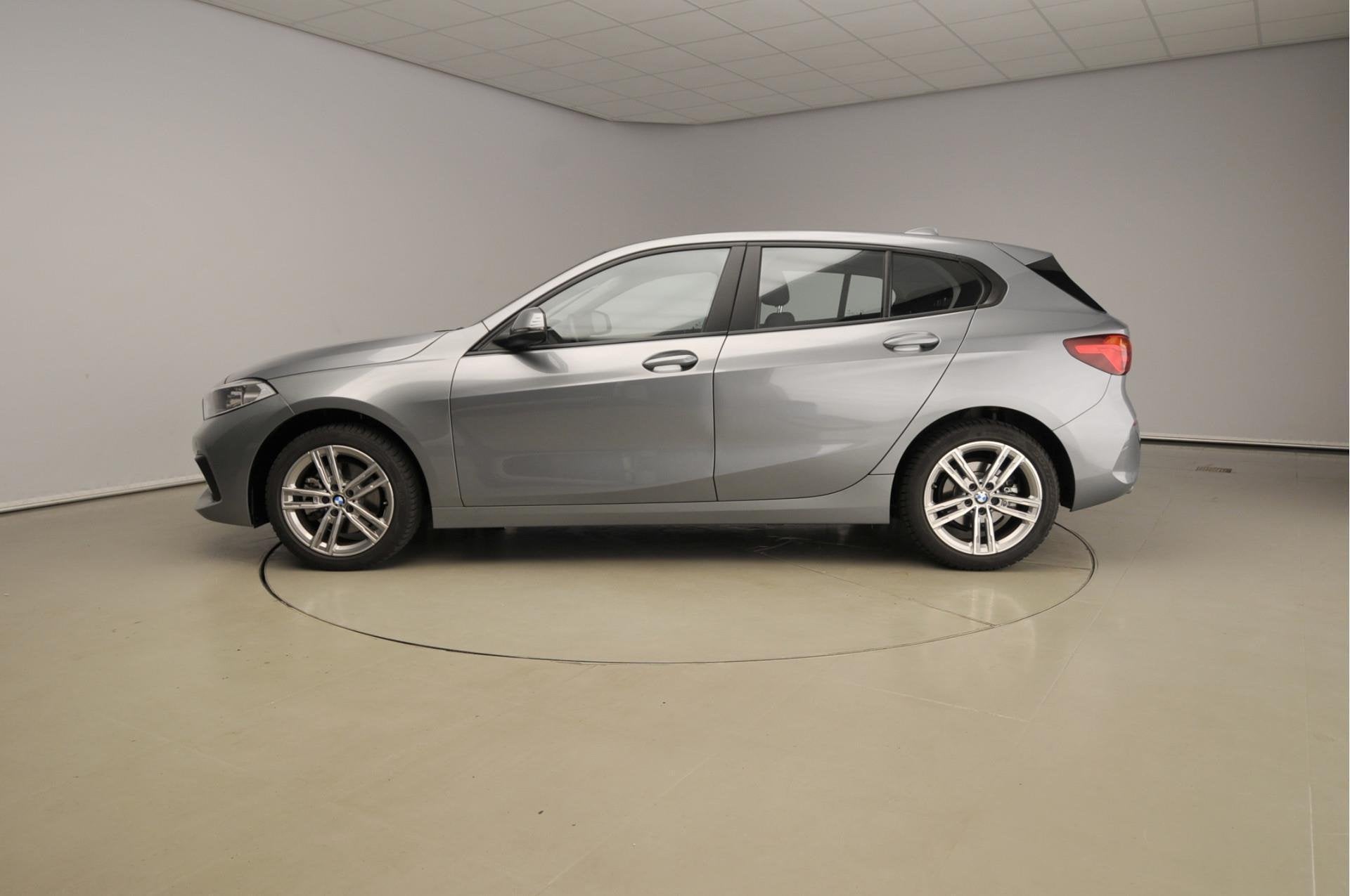 BMW 1 Serie 5-deurs 118i | LED | Navigatie | Active cruise |, Auto's, Dealer onderhouden, Gebruikt, Met garantie (alle), Origineel Nederlands