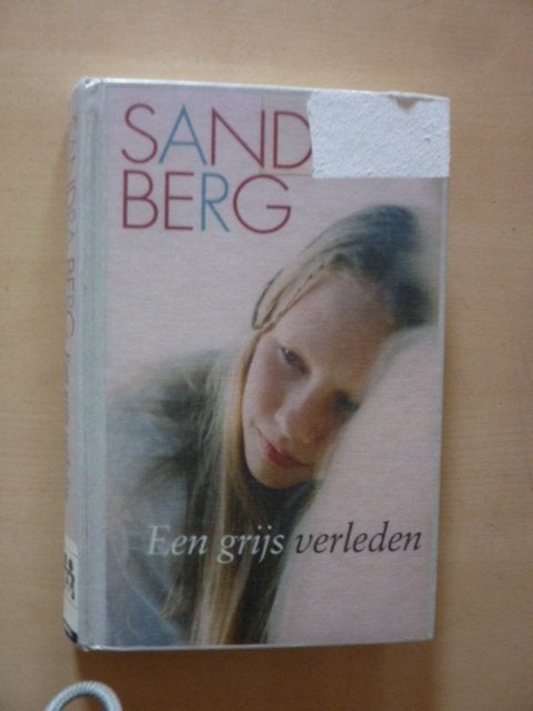 Sandra berg - Een grijs verleden, Verzenden, Gelezen