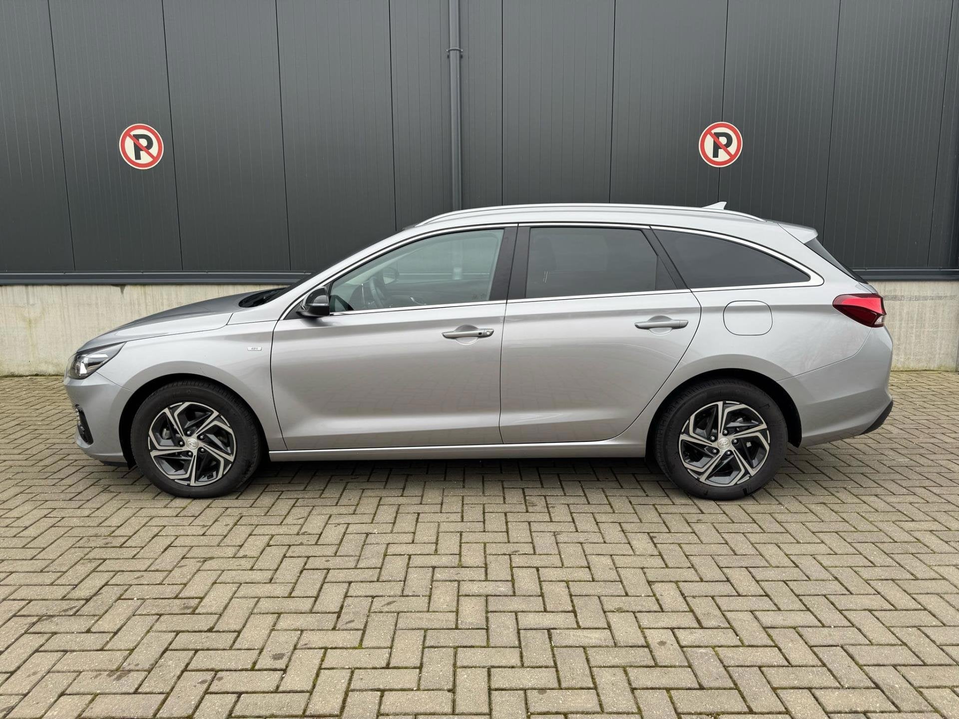 Hyundai I30 Wagon 1.0 T-GDi MHEV Comfort Smart / Camera / Na, Voorwielaandrijving, Stof, Gebruikt, 1246 kg