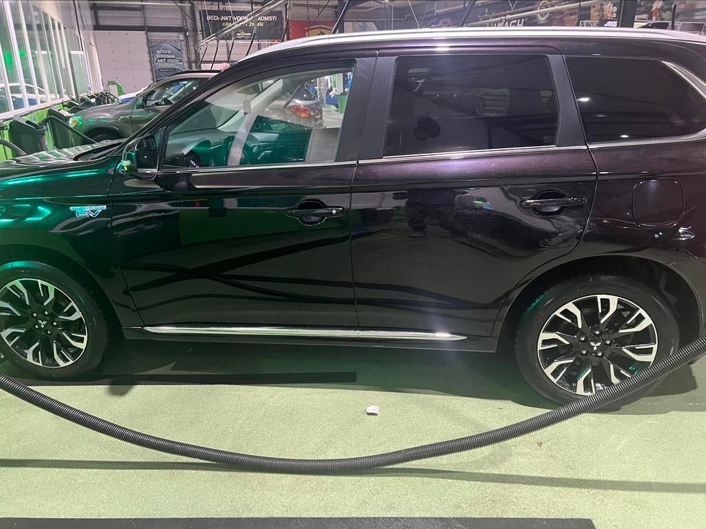 Mitsubishi Outlander 2.0 Dohc Mivec Phev 203pk 4WD CVT 5P, Auto's, Automaat, 135 pk, 4 cilinders, 1820 kg