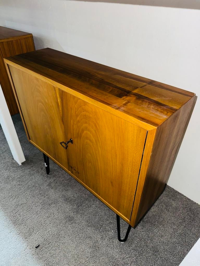 Vintage kastje op haarpin poten, Ophalen of Verzenden