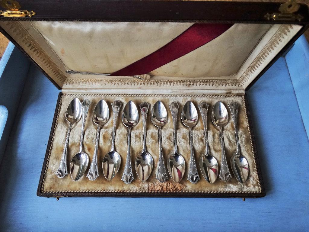 Antiek zilveren koffielepels 13delig met suikerschep in etui, Verzenden, Zilver