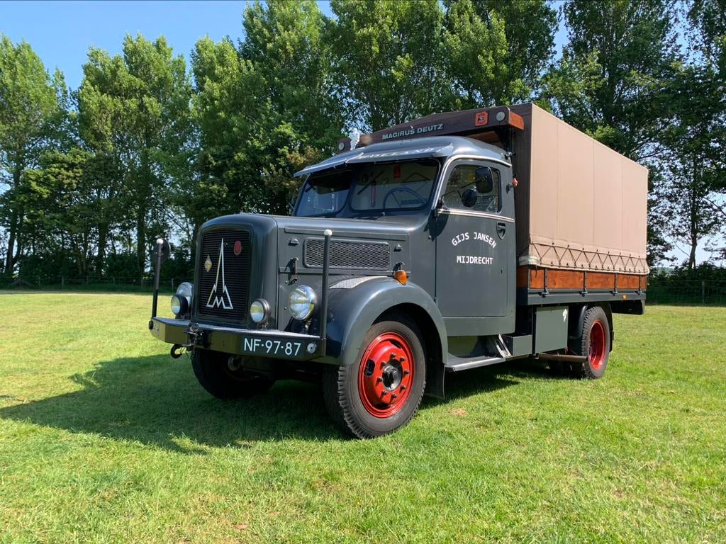 Magirus Deutz S 3500 originele bakwagen / pick up / camper., Auto's, Oldtimers, Overige merken, Achterwielaandrijving, Bruin, Particulier