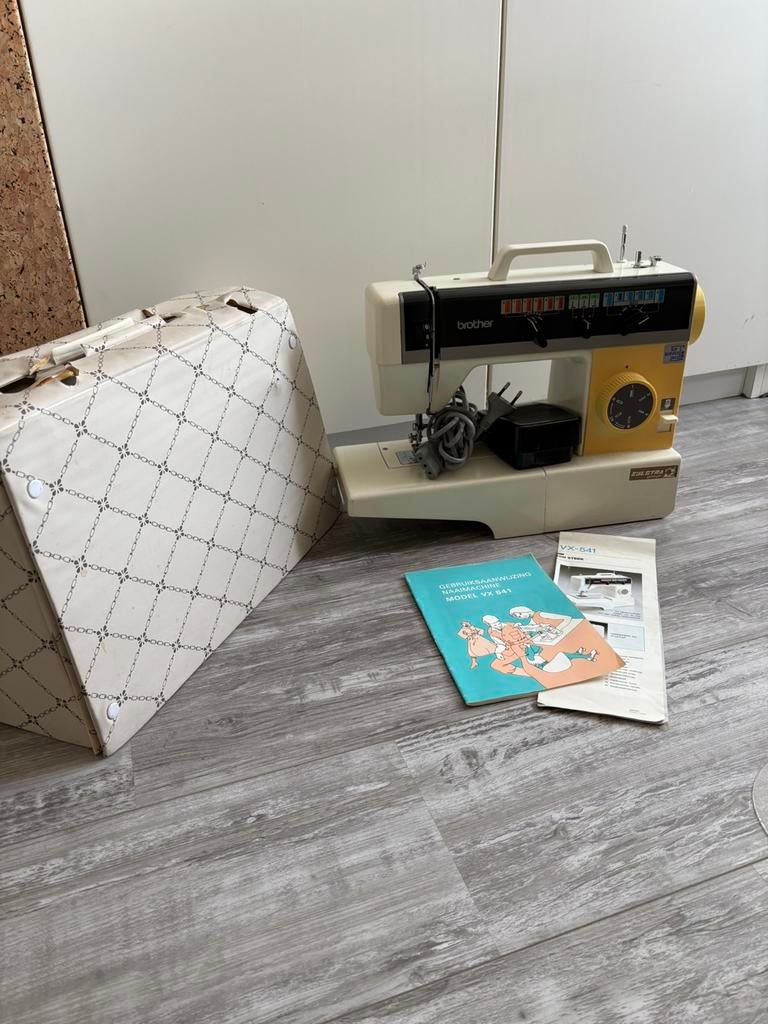 Te koop Brother naaimachine, Hobby en Vrije tijd, Naaien en Fournituren, Ophalen, Gebruikt, Overige typen