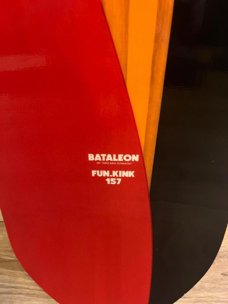 Snowboard Bataleon Fun.Kink 157 + Fuse/Flow Bindingen, Ophalen, Gebruikt, Board