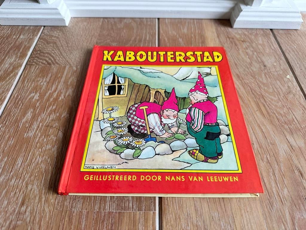 Kabouterstad vintage boekje door Nans van Leeuwen., Boeken, Kinderboeken | Kleuters, Ophalen, Zo goed als nieuw