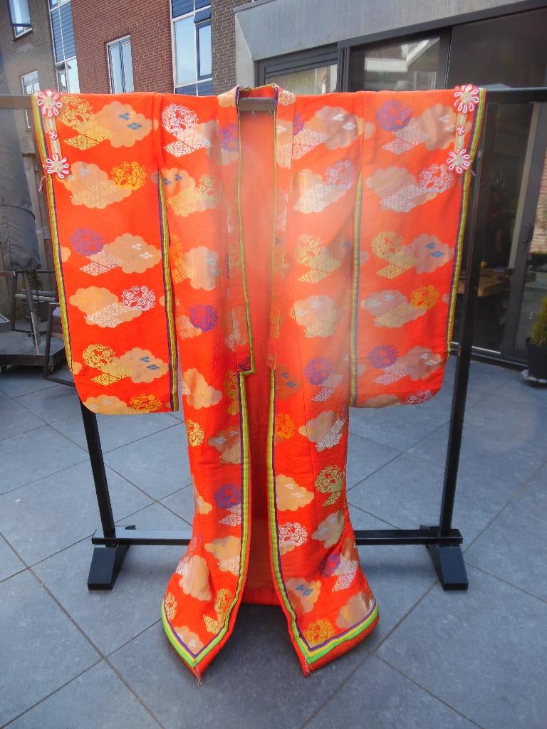 JAPAN KIMONO UCHIKAKE 3 STUKS CRANE KIKU OUD - NU 225,-, Antiek en Kunst, Antiek | Kleding en Accessoires, Ophalen of Verzenden