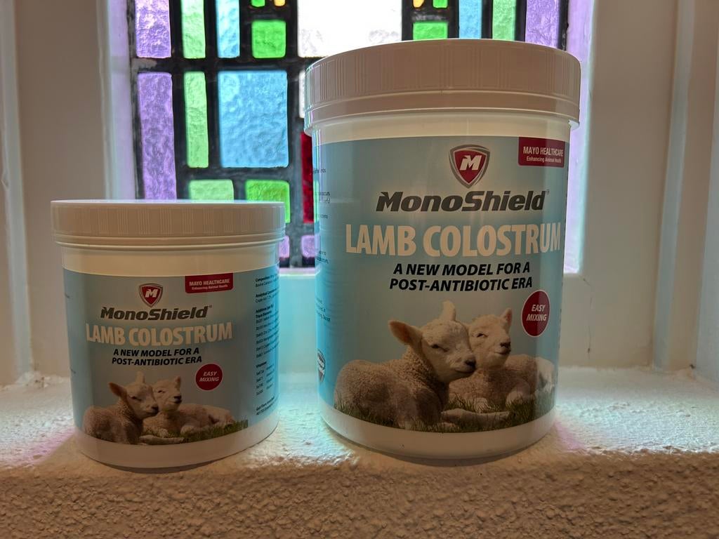 Kunstbiest voor lammeren, Meerdere dieren, Geit