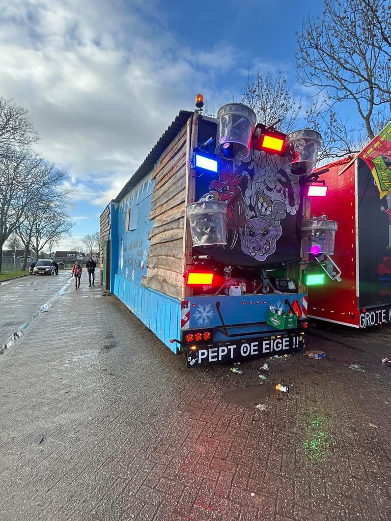 Carnavals wagen, Bedrijf, Te koop