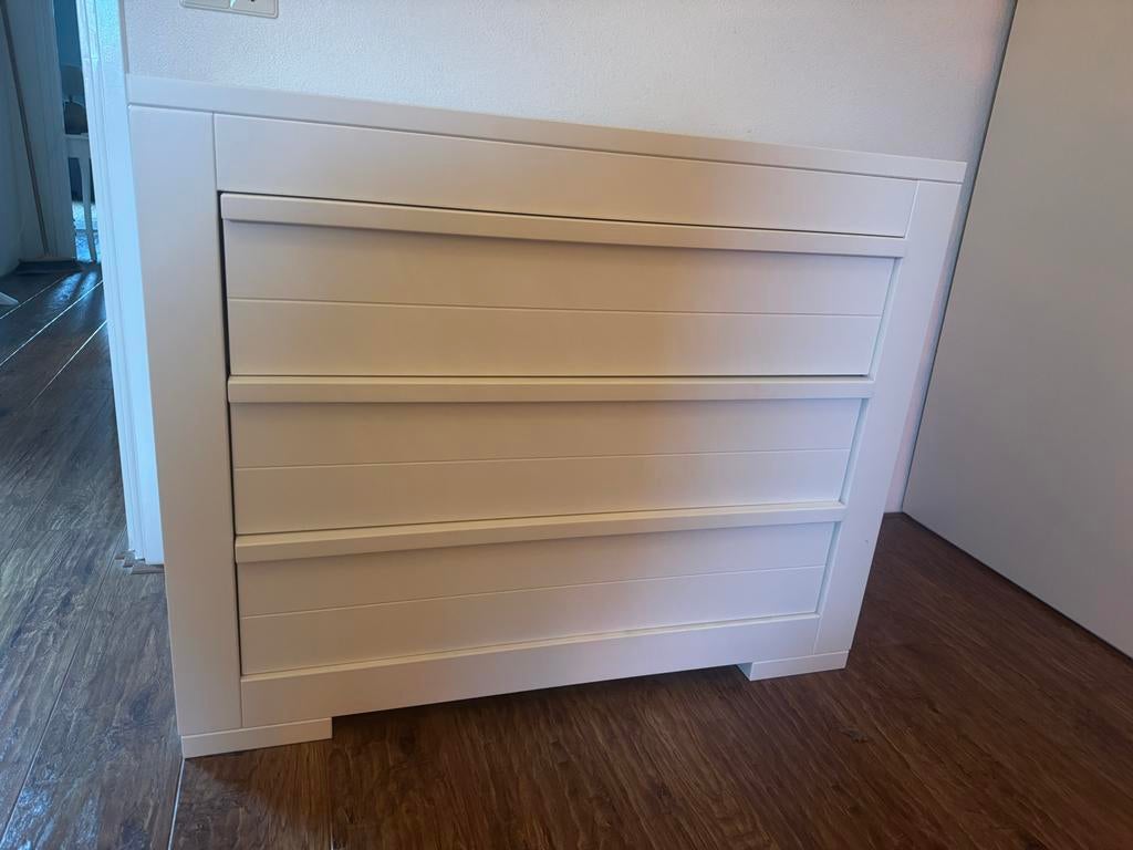 Nette witte commode - 110x55x88 cm, Huis en Inrichting, Kasten | Dressoirs, Overige materialen, 100 tot 150 cm, Ophalen of Verzenden