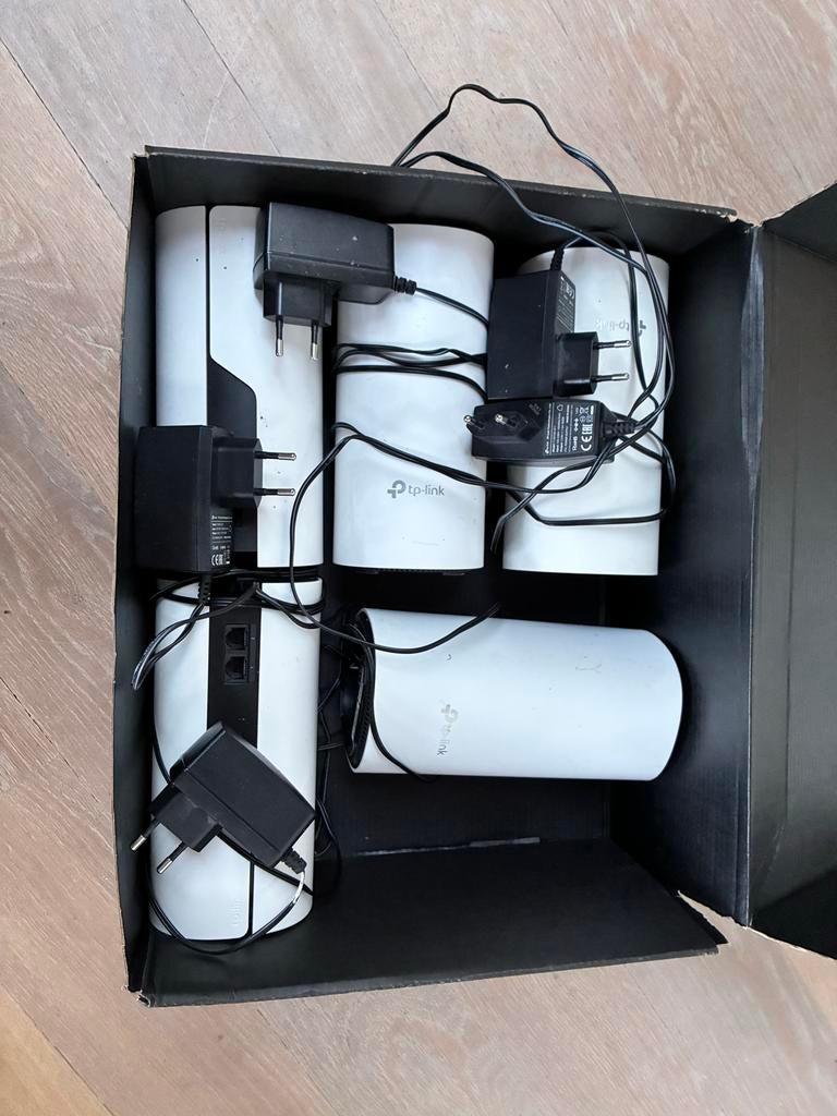 5 TP-Link M4R Wifi Versterkers - Mesh Systeem Wit, Ophalen of Verzenden, Gebruikt