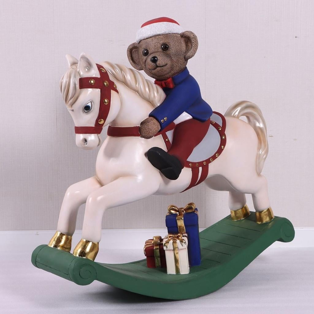 Christmas Bear on rocking horse 93 x 82 x 32 cm, Ophalen, HorecaBeelden, Nieuw, HorecaBeelden