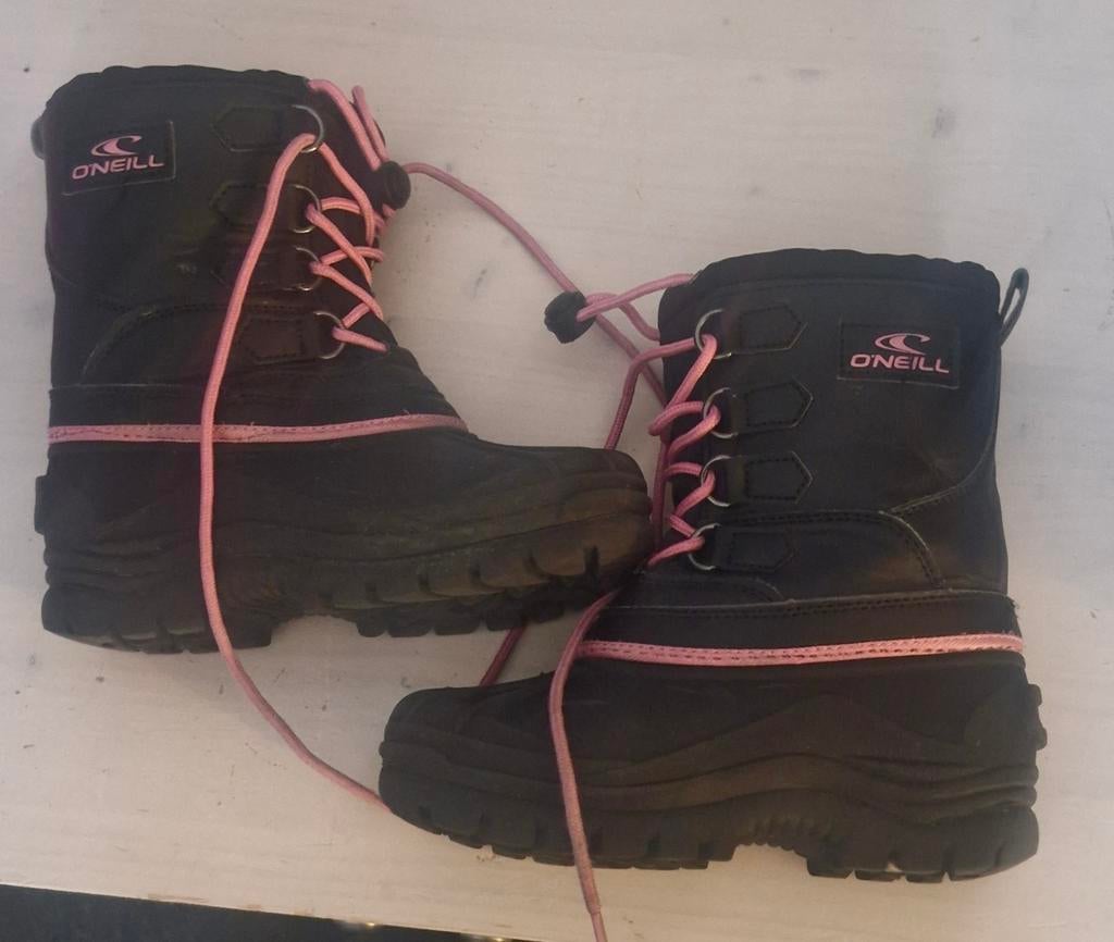 O'Neill Winterlaarzen Maat 32 zwart/roze, Kinderen en Baby's, Kinderkleding | Schoenen en Sokken, Meisje, Ophalen of Verzenden