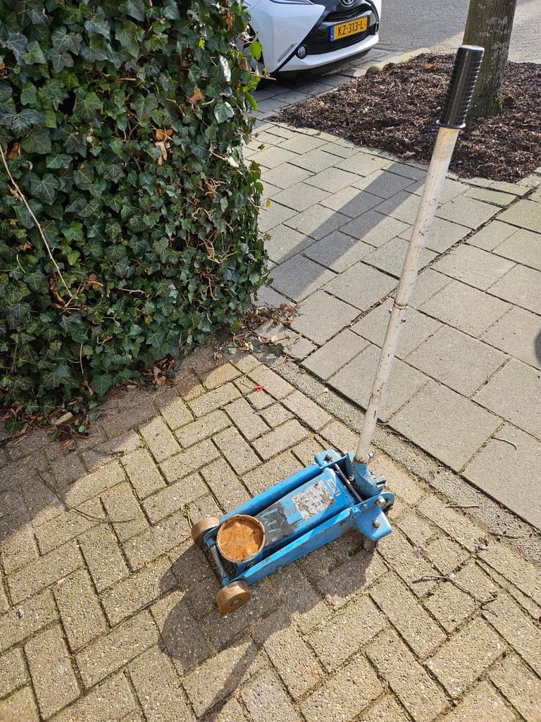 Krik zware uitvoering (heeft onderhoud nodig), Ophalen