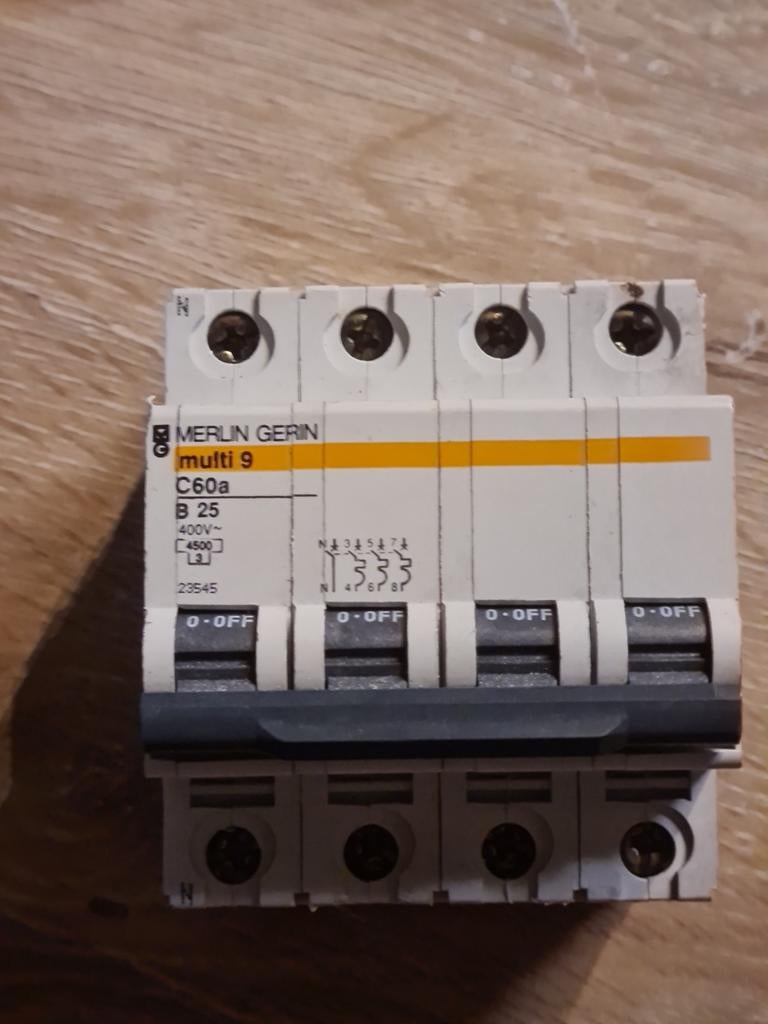 Merlin Gerin Multi9 ID Automaat B25/B16 4-Fase, Ophalen of Verzenden