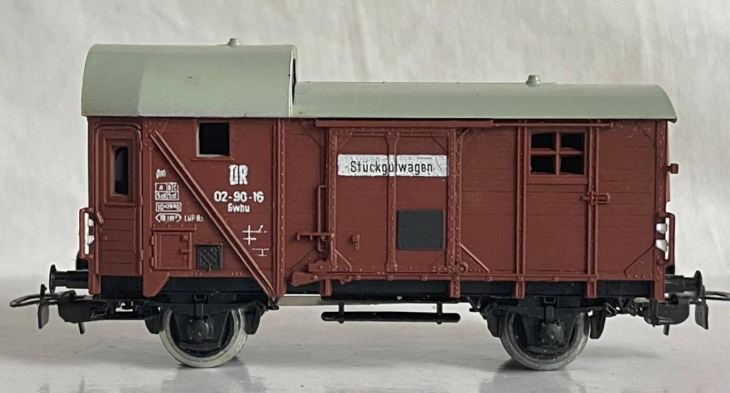 Piko 6605: Stückgutwagen 02-90-16 van de DR, Hobby en Vrije tijd, Modeltreinen | H0, Gelijkstroom, Wagon, Zo goed als nieuw, Piko