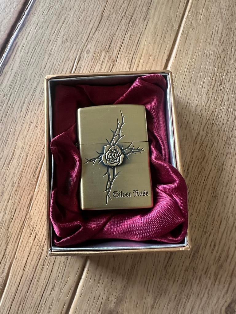Nieuwe Deltasun Silver Rose Aansteker, Verzamelen, Ophalen of Verzenden, Nieuw, Aansteker