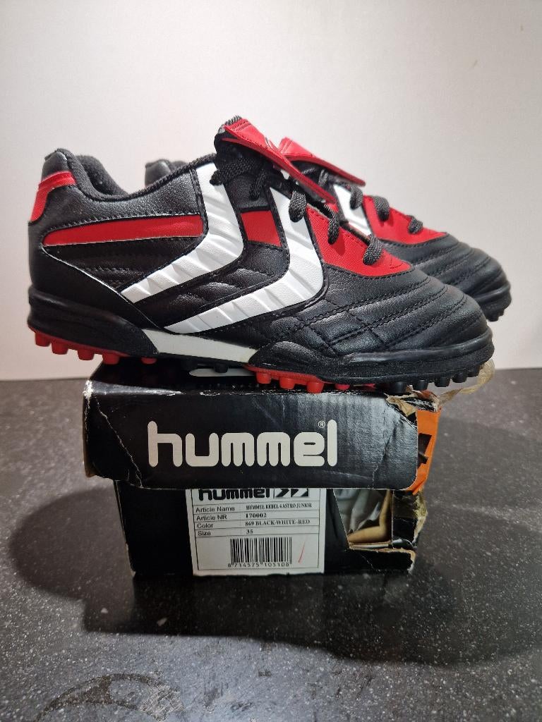Hummel voetbalschoenen voor kinderen – Kunstgras, Sport en Fitness, Voetbal, Nieuw, Schoenen, Maat XS of kleiner, Ophalen of Verzenden