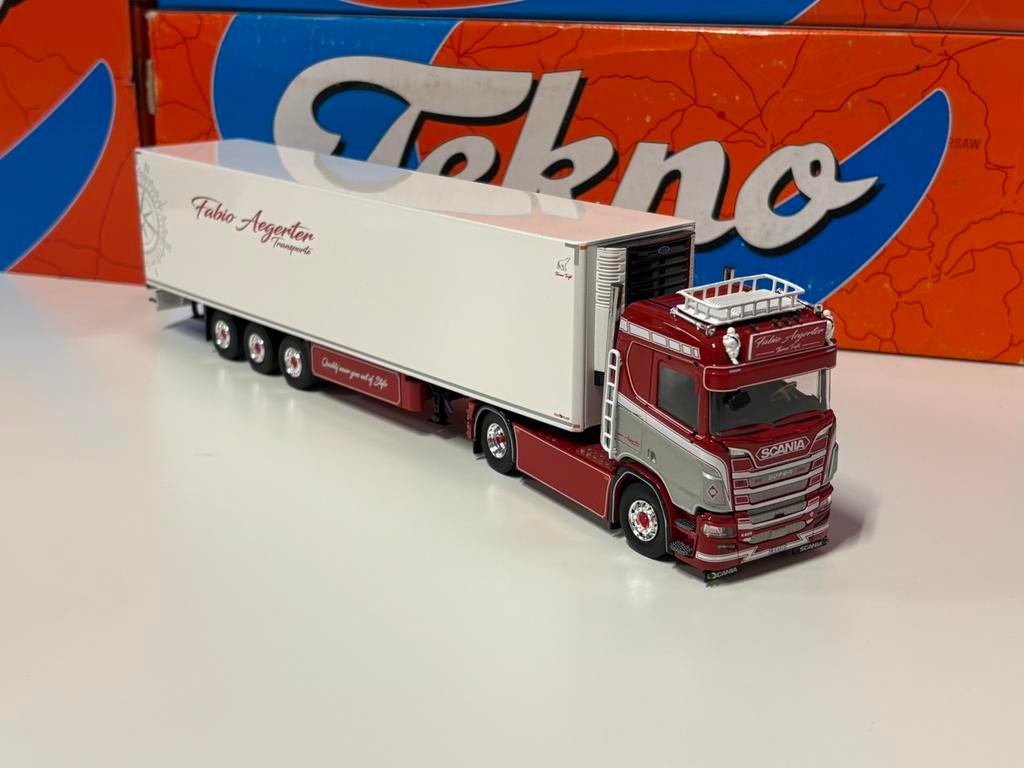 Tekno Aegerter, Hobby en Vrije tijd, Modelauto's | 1:50, Ophalen of Verzenden, Zo goed als nieuw, Bus of Vrachtwagen, Tekno