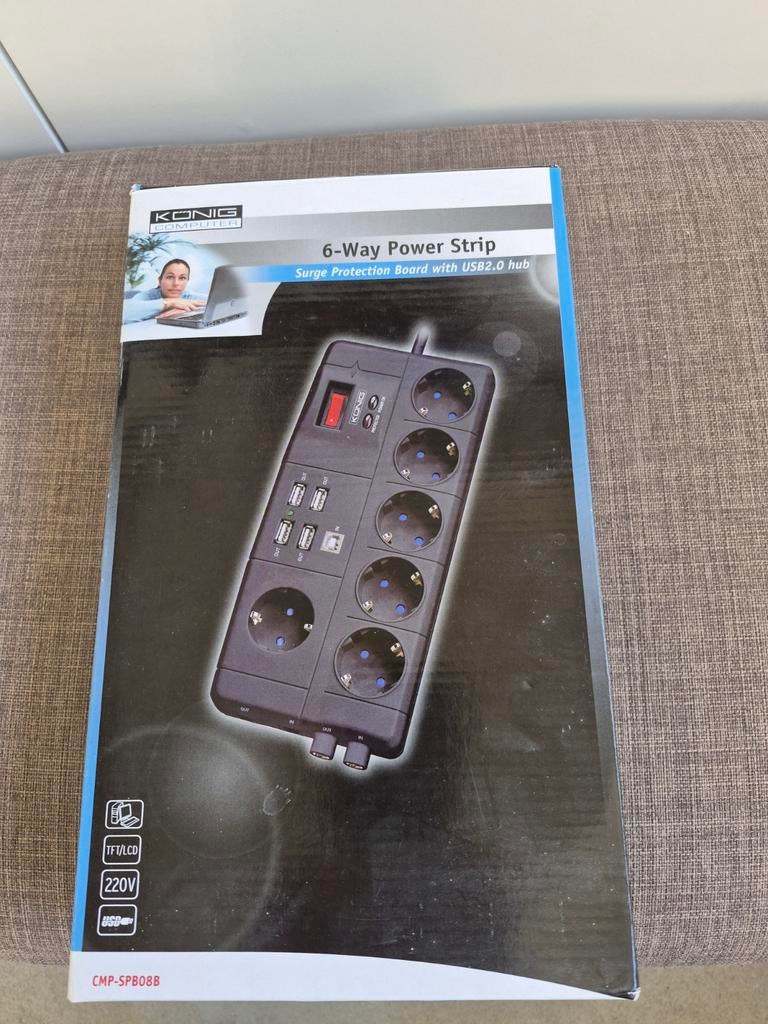König 6-weg stekkerdoos met USB, Ophalen, Nieuw