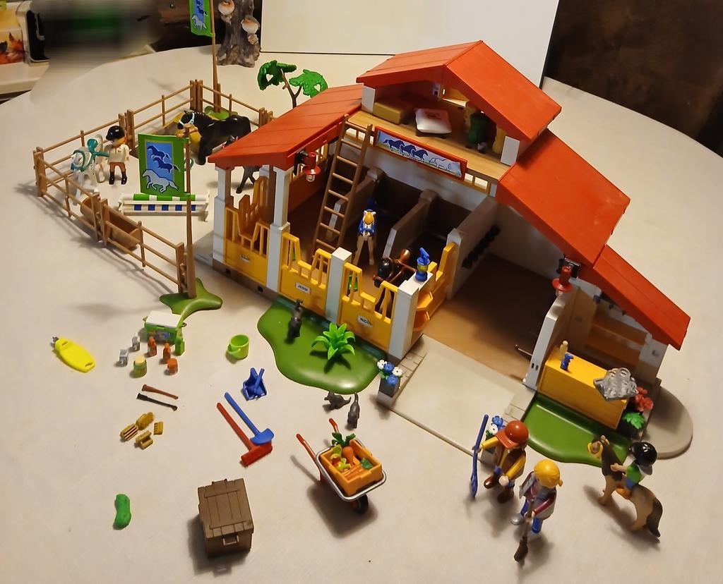Playmobil Paardenmanege met 3 extra paarden en meer, Ophalen of Verzenden, Gebruikt