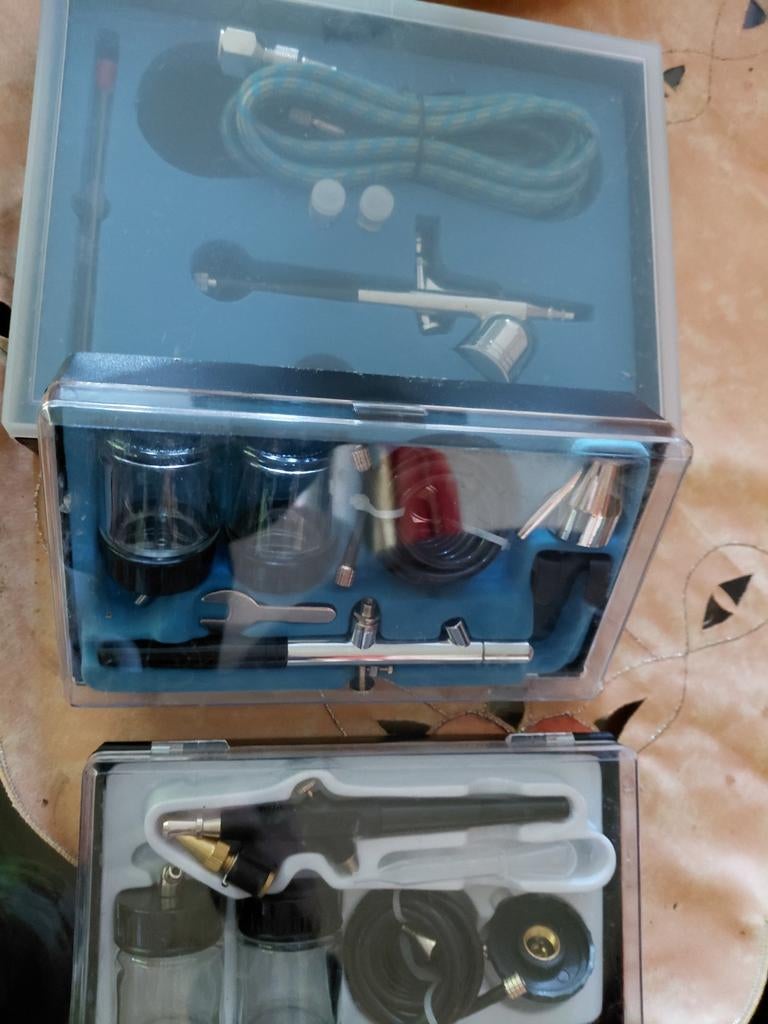Airbrush set - Nieuwstaat, Ophalen of Verzenden, Zo goed als nieuw