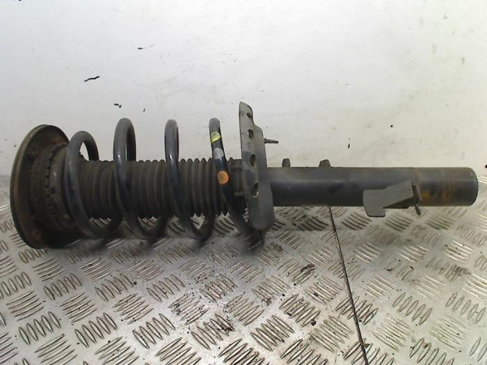 Schokdemper links-voor van een Ford Mondeo, Gebruikt, -, -, Ophalen of Verzenden