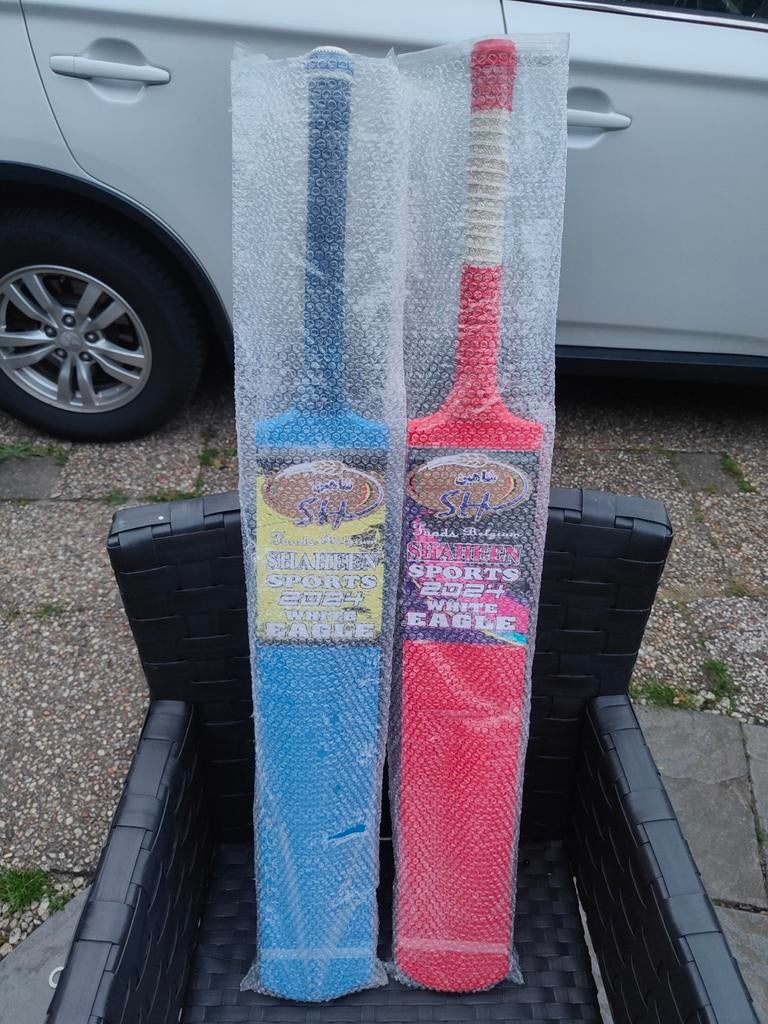 Good quality Cricket Bat Tape/Tennis ball, Ophalen of Verzenden