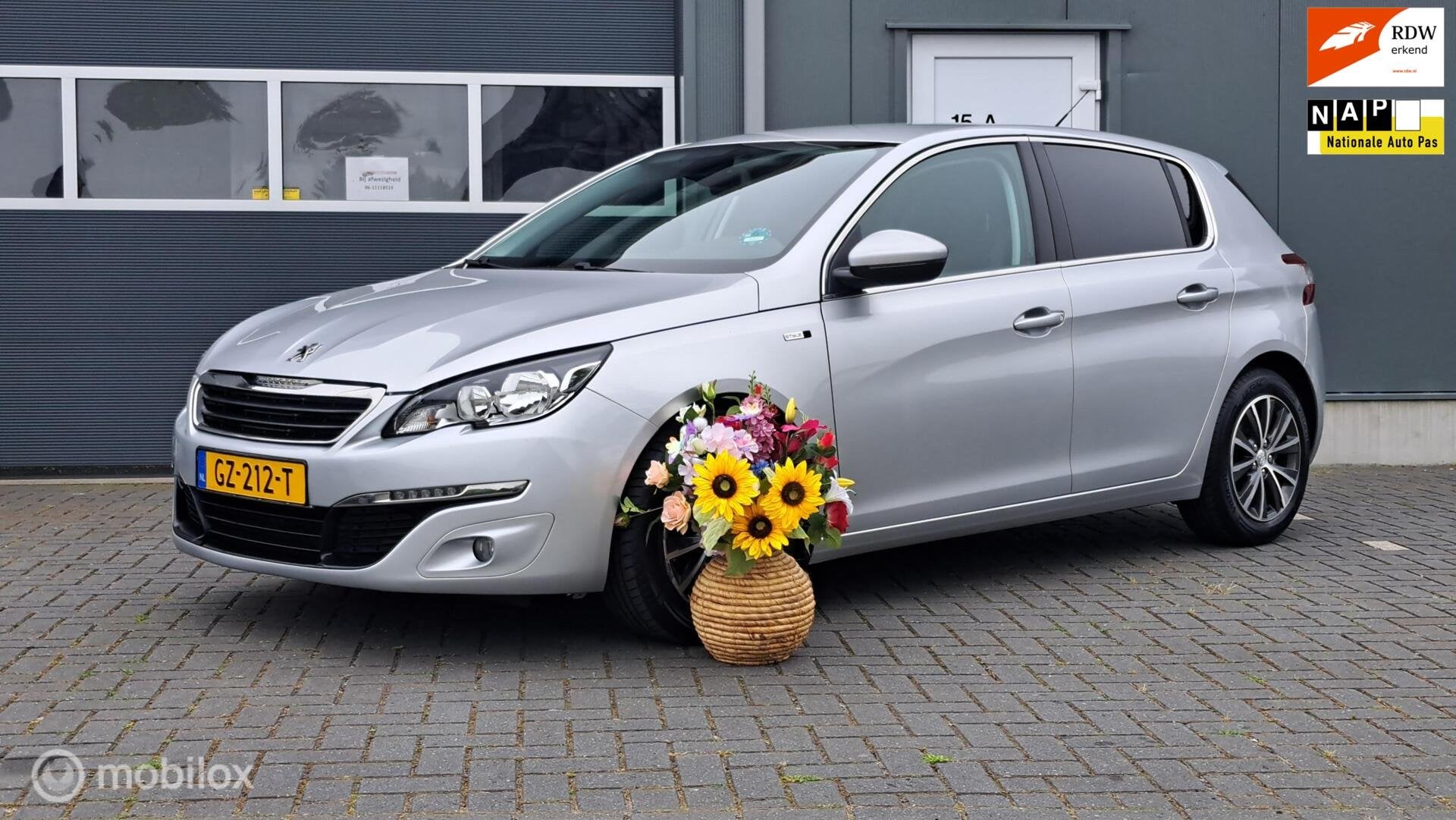 Peugeot 308 1.2 PureTech Style, Voorwielaandrijving, Gebruikt, Euro 6, 1199 cc