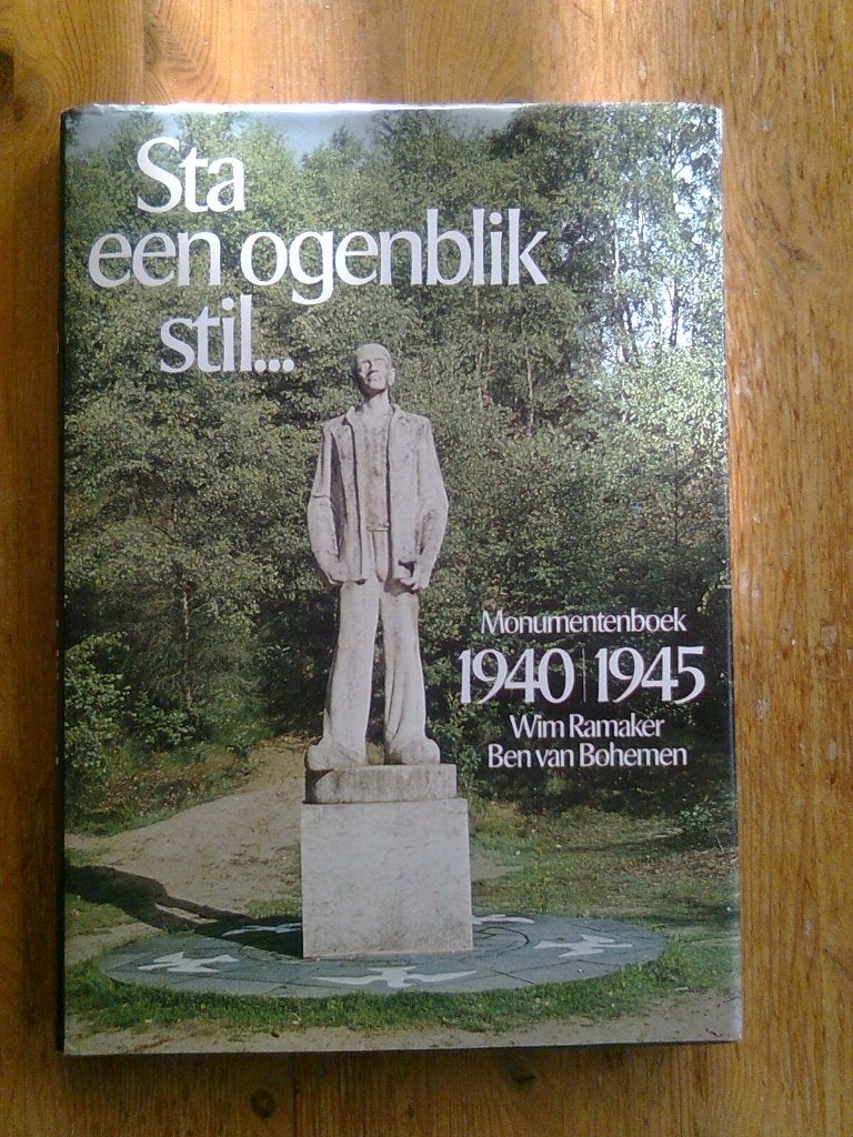 Sta een ogenblik stil....  en andere oorlogsboeken, Ophalen of Verzenden, Tweede Wereldoorlog, Gelezen, Overige onderwerpen