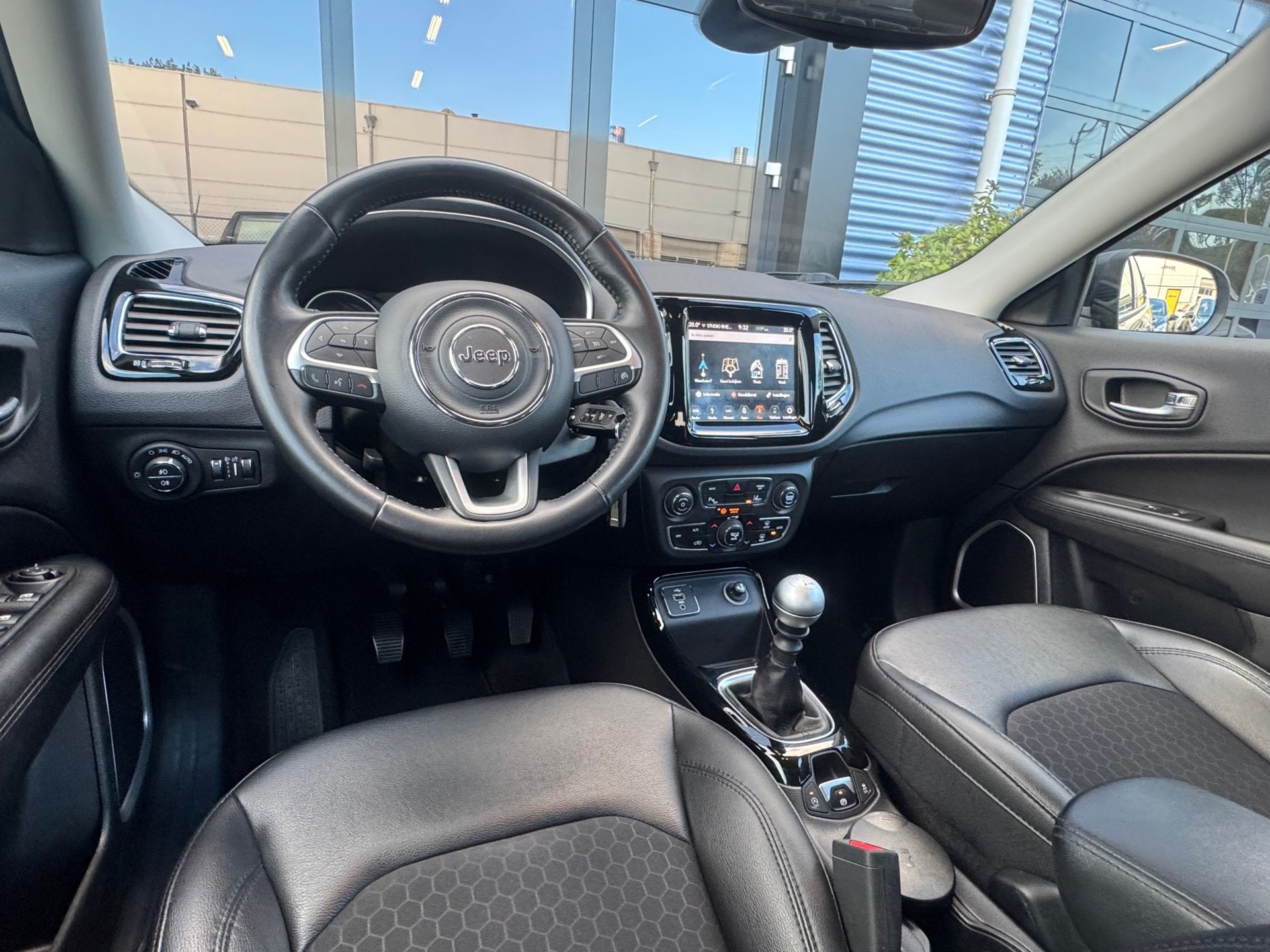 Jeep Compass 1.4 MultiAir Night Eagle |CRUISE|LEDER|APPLECAR, Auto's, Voorwielaandrijving, Dealer onderhouden, 450 kg, Gebruikt