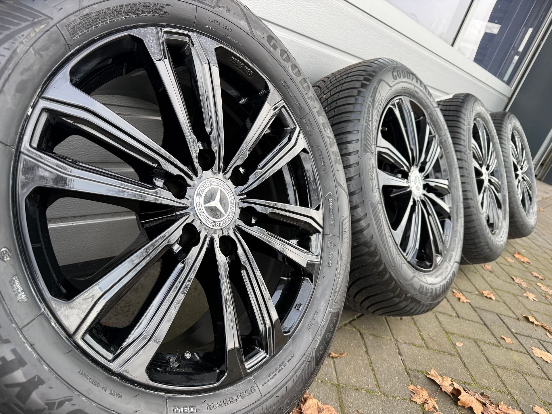 18 inch Mercedes Sprinter W907 W906 W910 velgen allseason, Auto-onderdelen, 18 inch, Bestelwagen, 255 mm, -