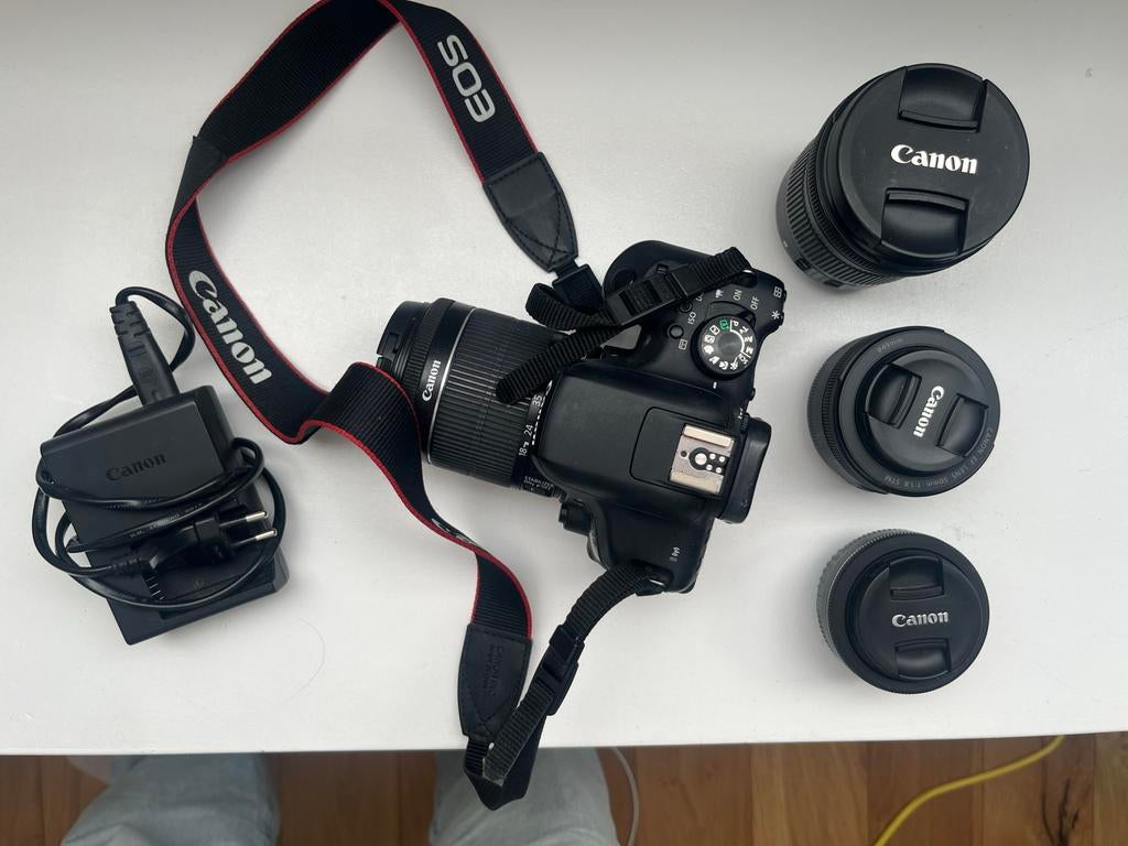 Canon EOS 750D spiegelreflexcamera met 3 lenzen en oplader, Ophalen of Verzenden, Gebruikt